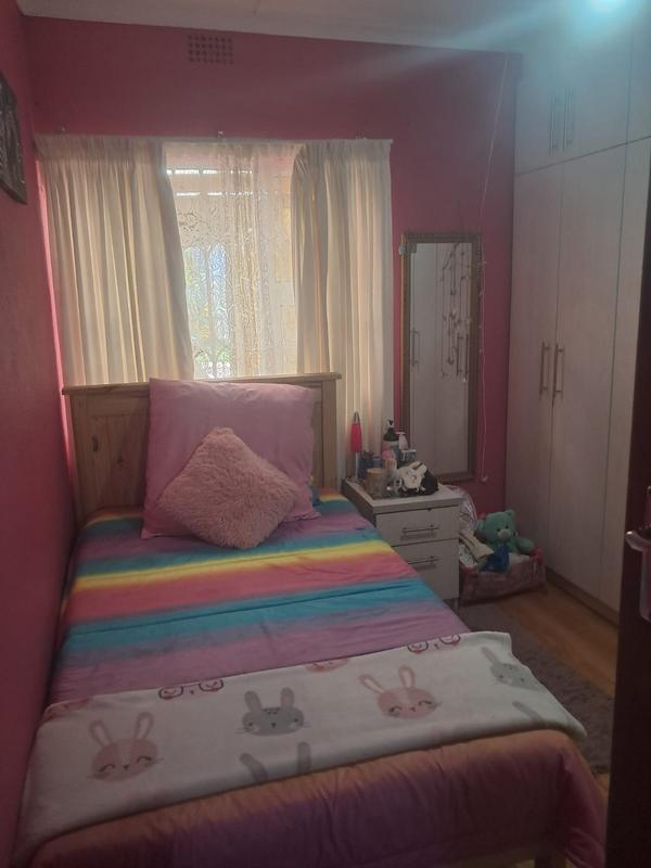 4 Bedroom Property for Sale in Avondale Western Cape